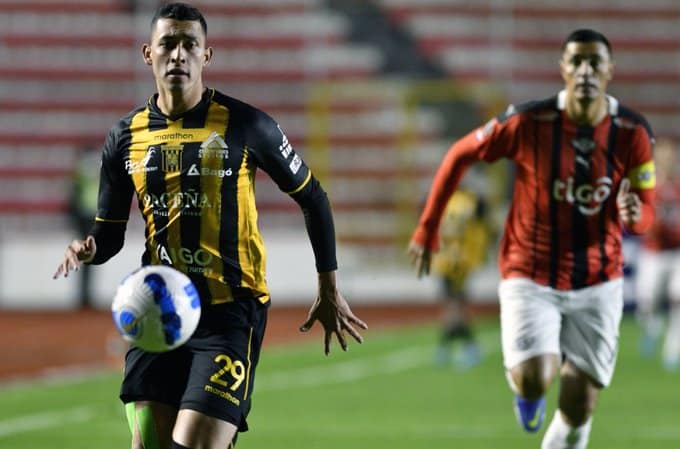 The Strongest x Libertad como aconteceu &ndash; Resultado, destaques e rea&ccedil;&atilde;o