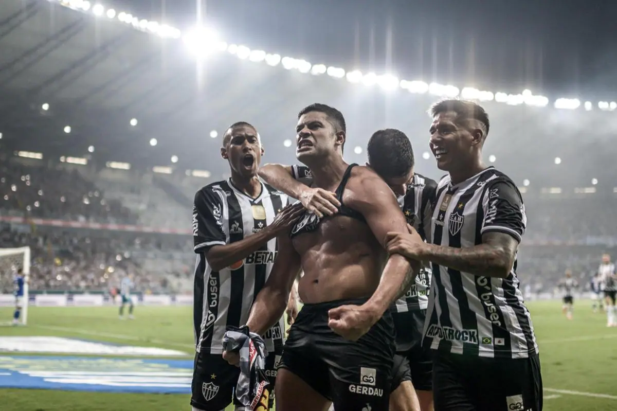 Campeão, artilheiro e decisivo, Hulk revela que pensou em rescindir com o Galo: “chegava em casa triste”