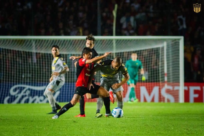 Col&oacute;n x Pe&ntilde;arol como aconteceu &ndash; Resultado, destaques e rea&ccedil;&atilde;o