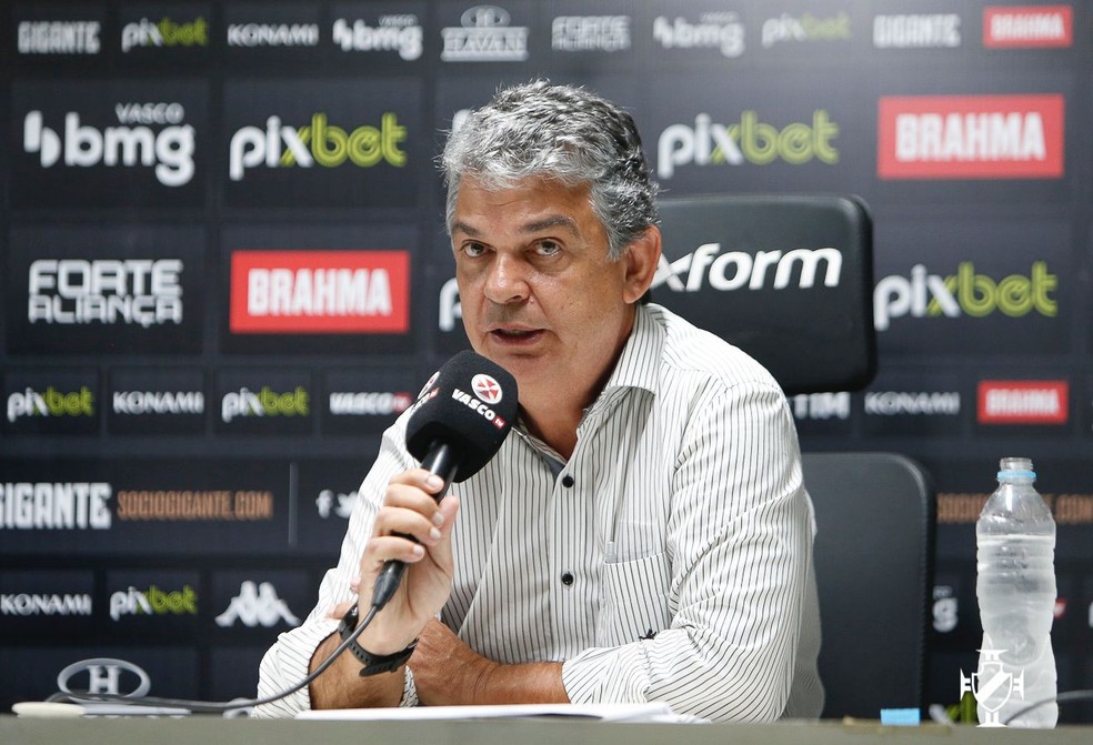 Carlos Brazil fala sobre acesso do Vasco: “Na briga a gente já está”