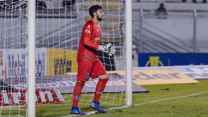 Ca&iacute;que Fran&ccedil;a sobre o duelo diante do Bahia: &ldquo;Vamos tentar pontuar fora de casa e subir na tabela&rdquo;