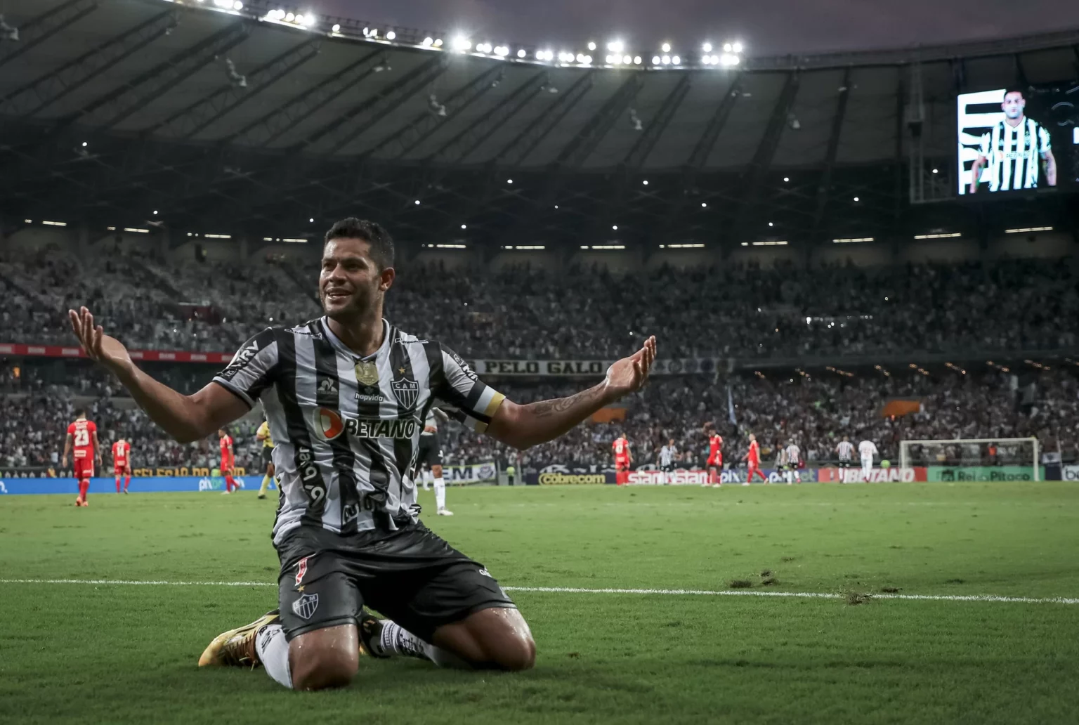 Por qu&ecirc; Hulk escolheu o Atl&eacute;tico-MG ao inv&eacute;s de outros clubes brasileiros?