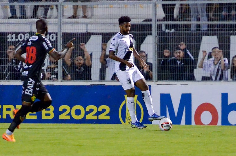 Ponte Preta inicia semana na expectativa pela situação de quatro atletas