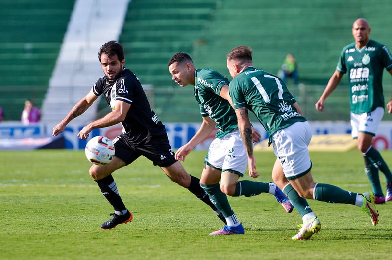 Ponte Preta ainda n&atilde;o venceu fora de casa na S&eacute;rie B