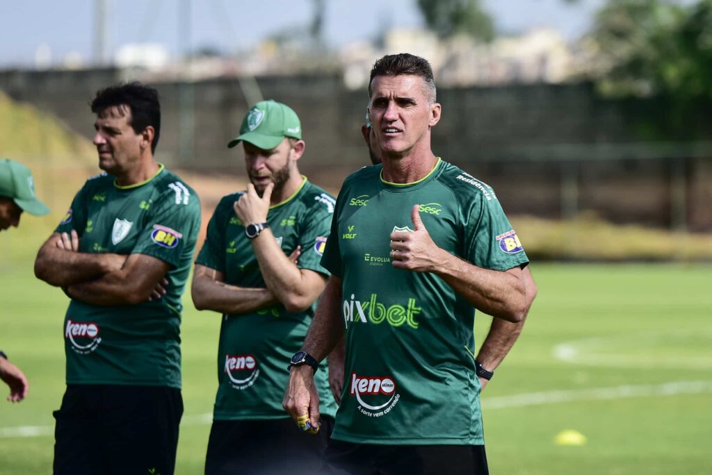 Mancini confirma que lesionados não voltam contra Tolima