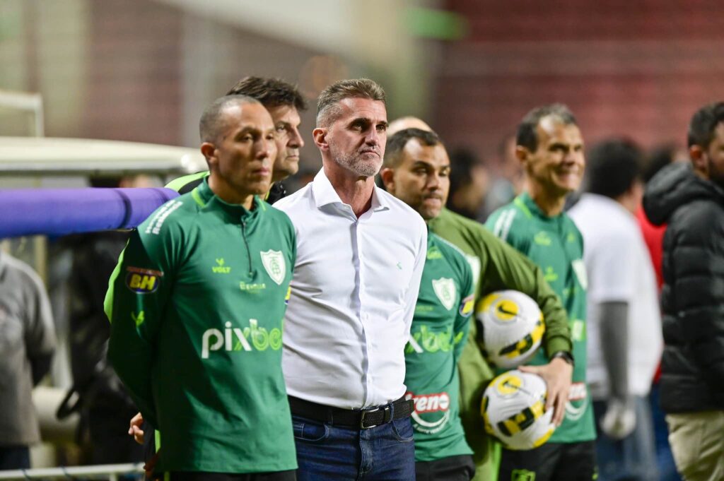 Vágner Mancini lamenta empate do América e relembra viagem para Colômbia