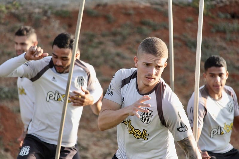 Ponte reencontra Gilson Kleina em partida contra a Chapecoense