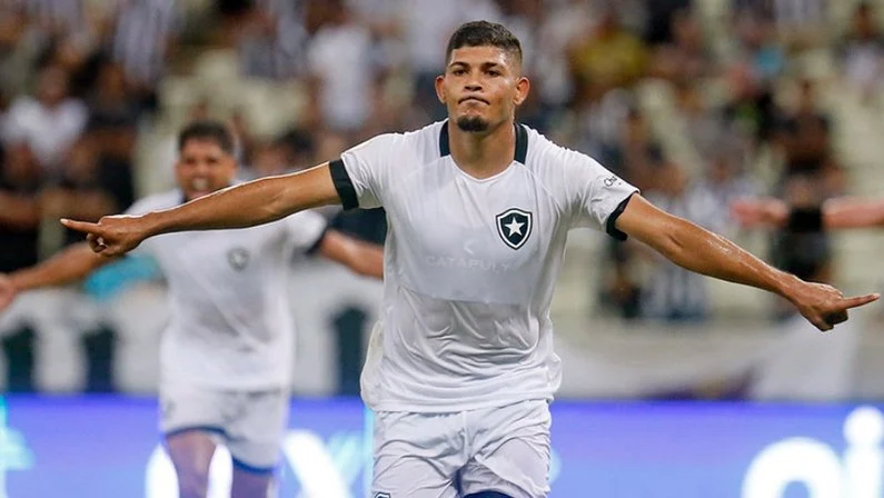 Erison entra na seleção dos melhores do Brasileirão