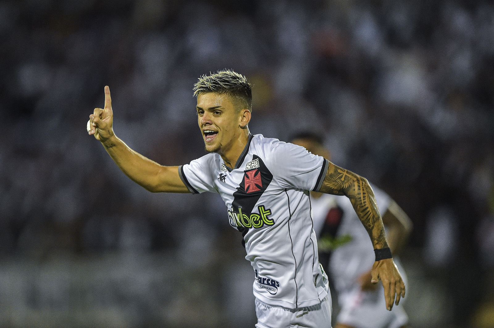 Pec se firma como titular do Vasco na S&eacute;rie B