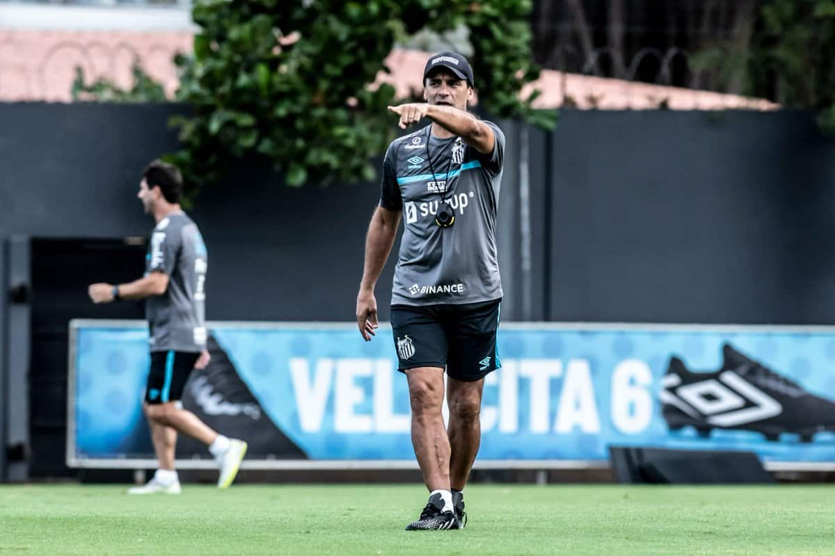 Bustos comemora semana livre e revela qual será o foco dos treinamentos