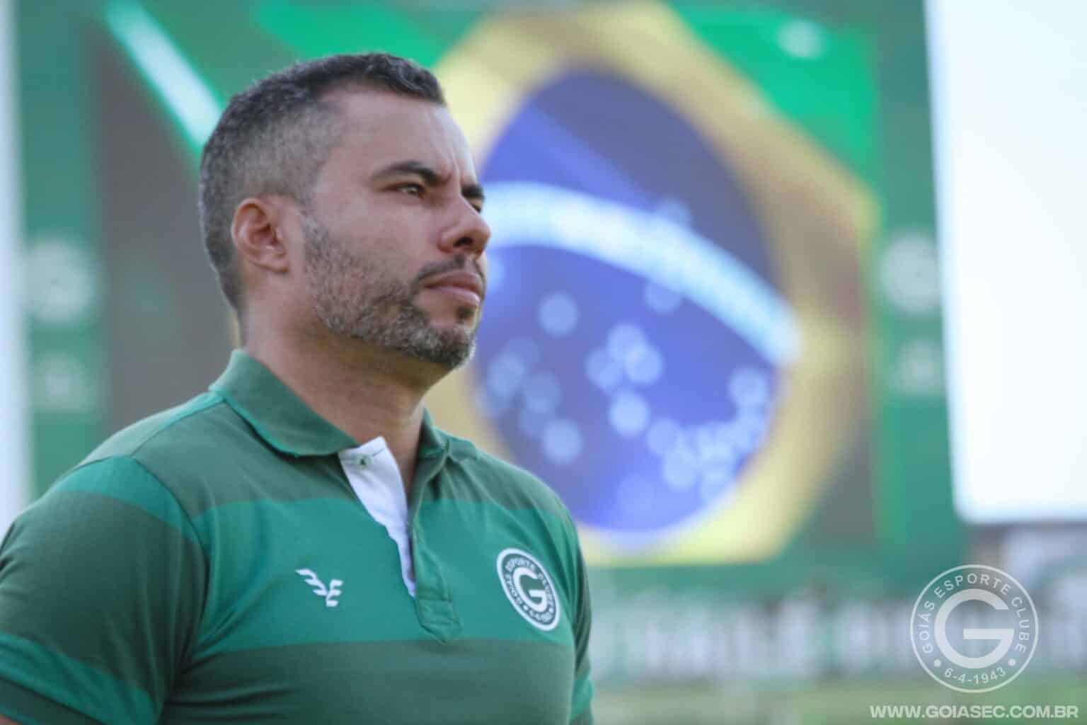 Jair avalia desempenho do Goi&aacute;s contra Bragantino