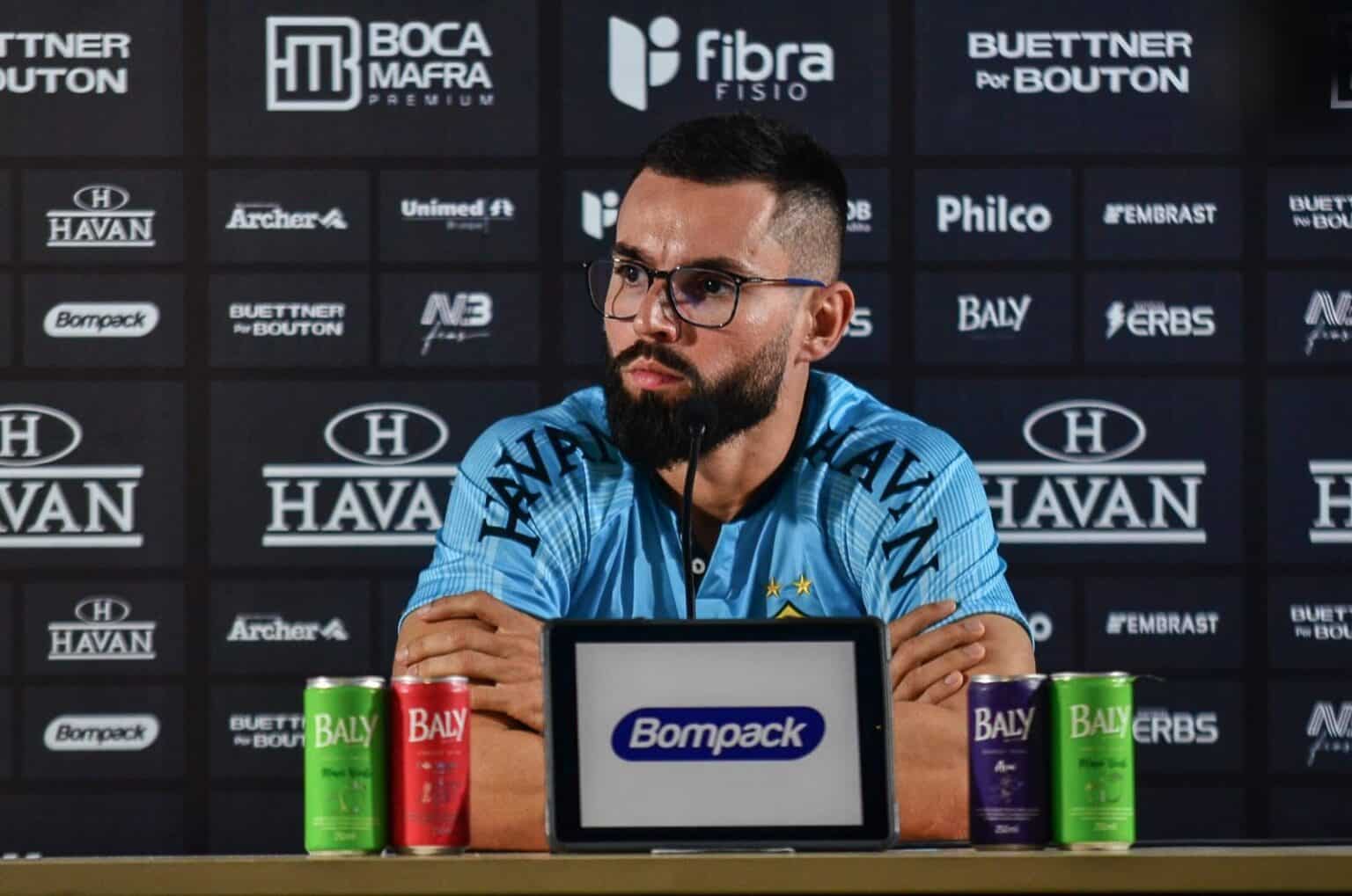 Luan Carlos n&atilde;o ter&aacute; desfalques contra o Vasco