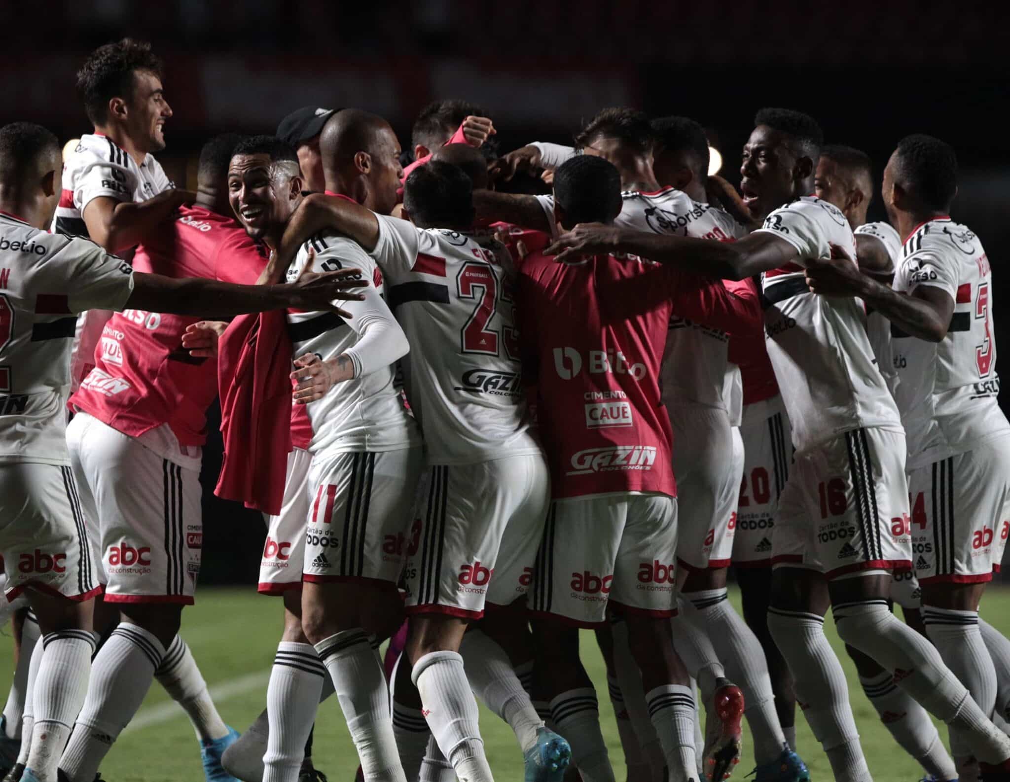 São Paulo não perde para Corinthians há cinco jogos