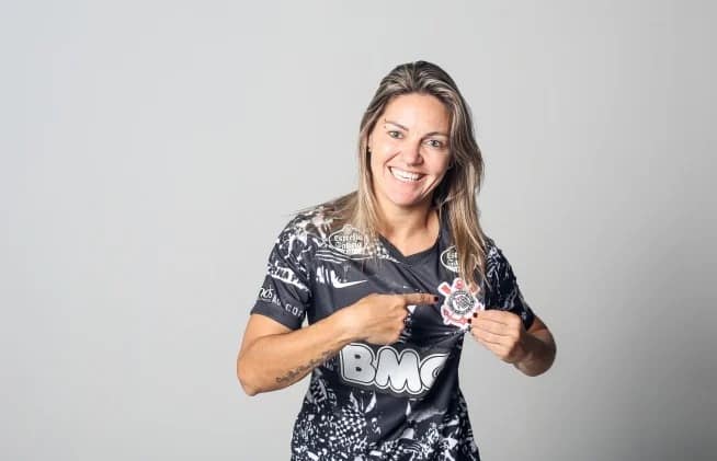 Gabi Zanotti chega &agrave; artilharia do Corinthians