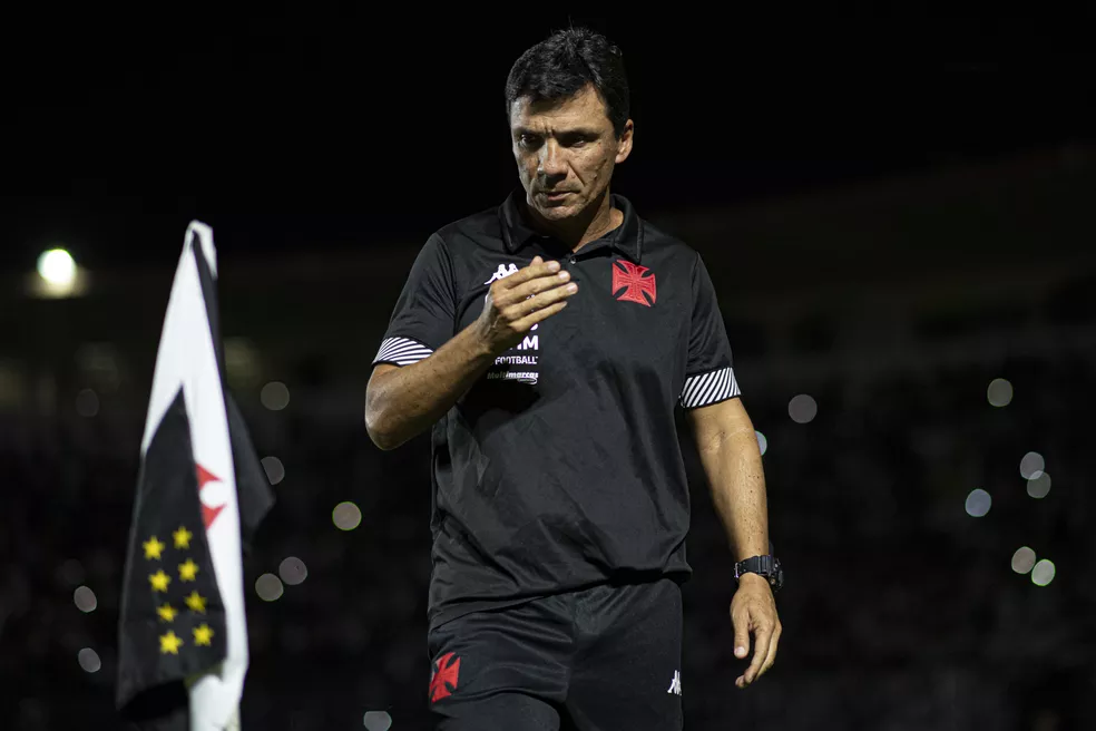 Jogadores saem em defesa de Zé Ricardo