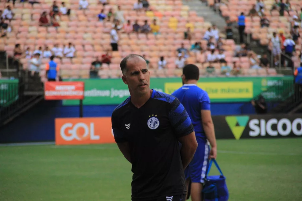 Felipe Maestro terá semana livre de treinos visando duelo contra Ferroviário