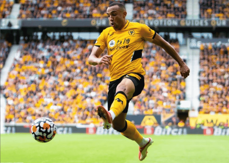 Experiente lateral-esquerdo Fernando Mar&ccedil;al assina com o Botafogo