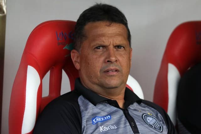 Dias de luta: Claudinei Oliveira reflete sobre o confronto contra o Londrina