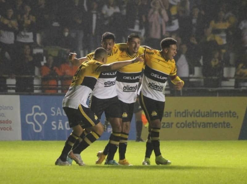 Crici&uacute;ma x Sampaio Correa- Como aconteceu