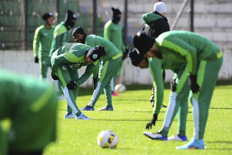 Juventude admite falha nas contrata&ccedil;&otilde;es