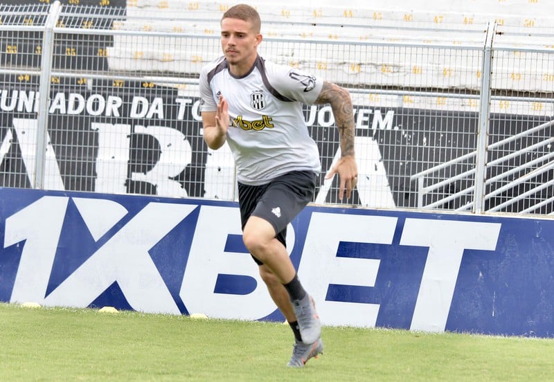 Volante sobre situação da Ponte na Serie B: “Uma hora as vitórias vão começar a aparecer”