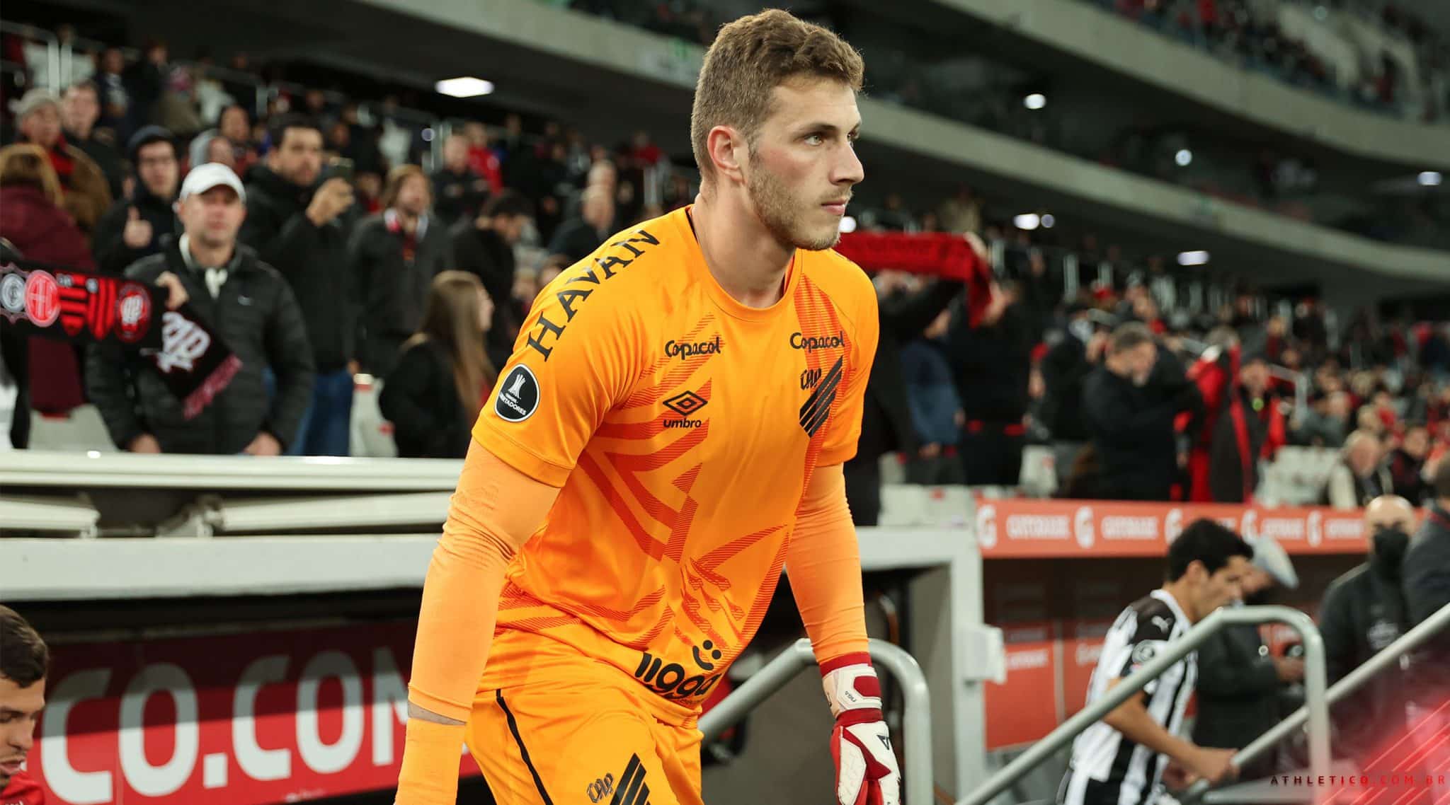 Athletico-PR &lsquo;bate o martelo&rsquo; sobre futuro de Bento