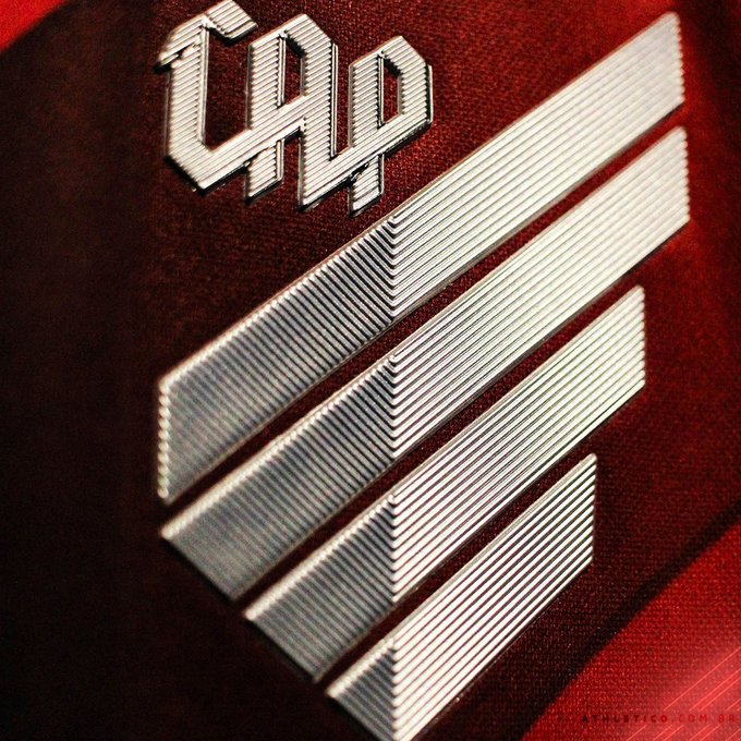 Athletico Paranaense pro&iacute;be acess&oacute;rios de torcidas organizadas