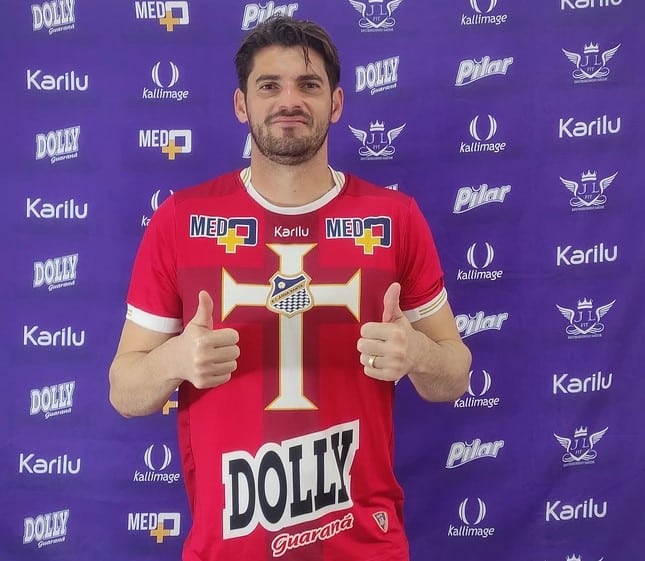 Goleiro Fabr&iacute;cio Barros &eacute; o novo jogador do &Aacute;gua Santa