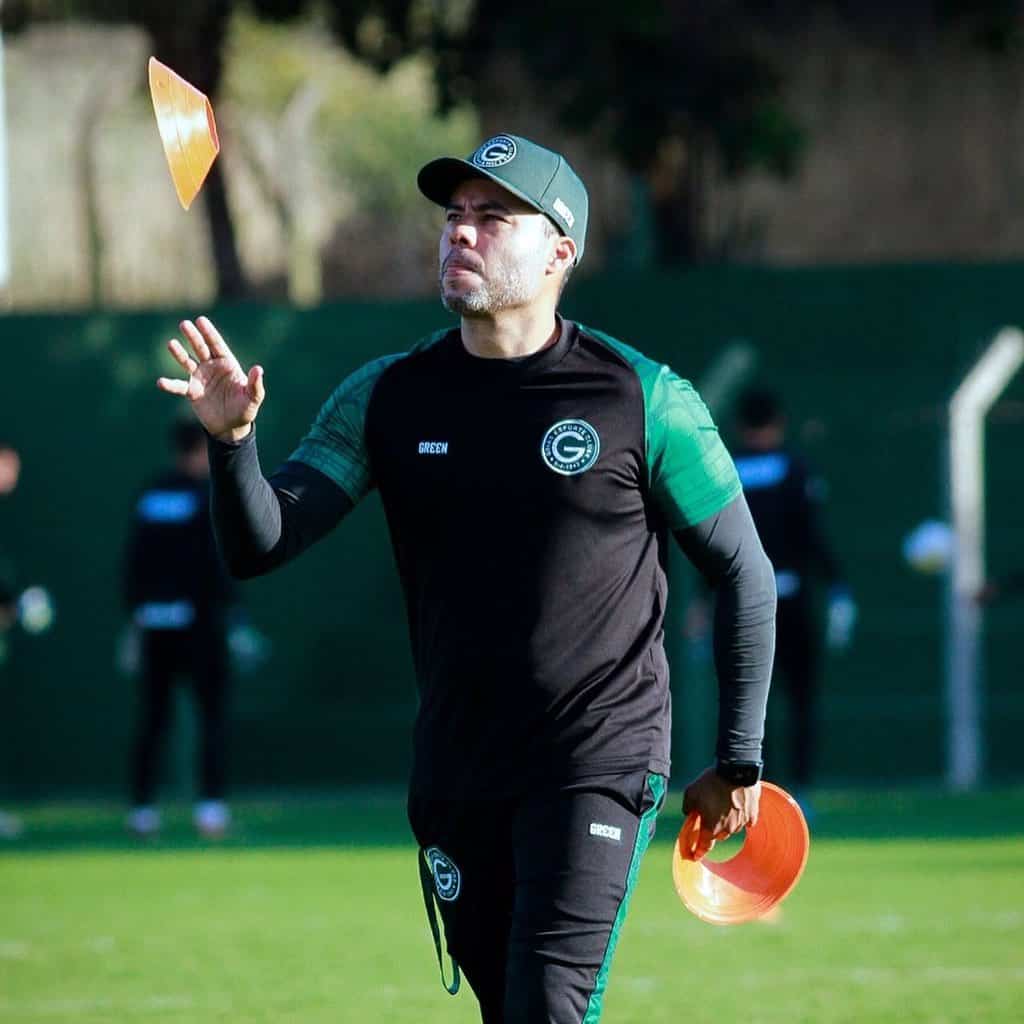 Jair Comenta Sobre o Suposto Erro da Arbitragem no Jogo Contra o Corinthians