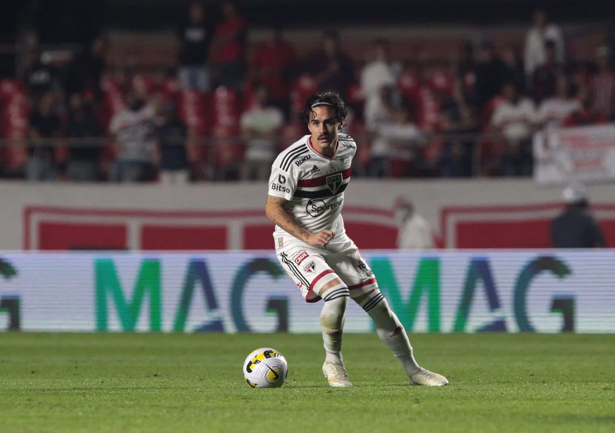 Miranda e mais um titular do São Paulo fora do jogo contra Flamengo