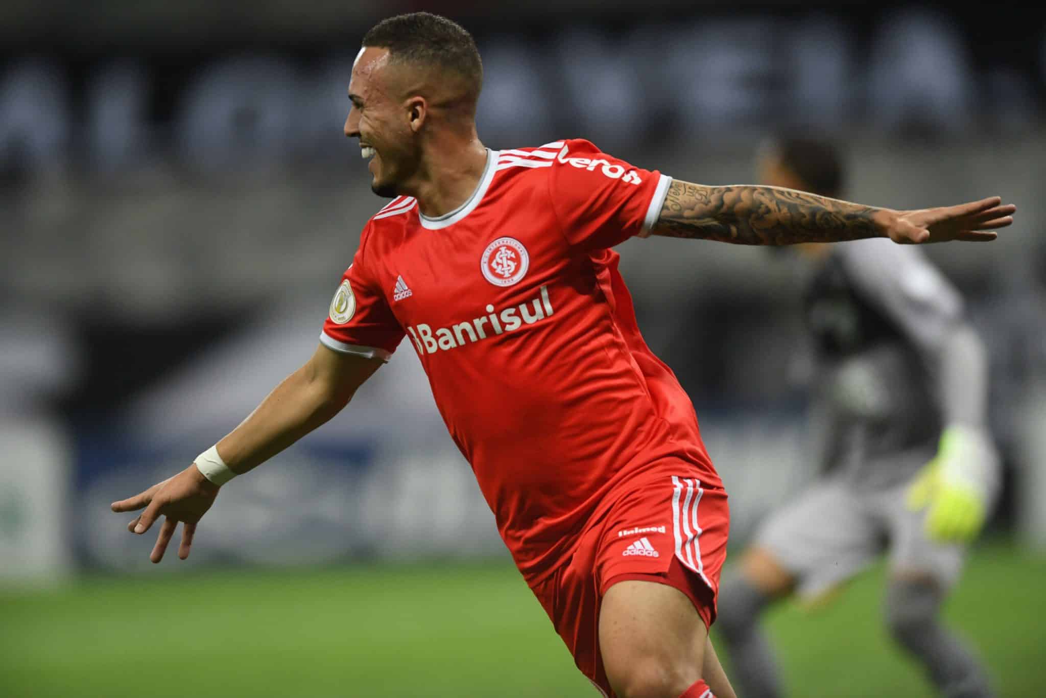 Internacional acerta empréstimo de meia-atacante