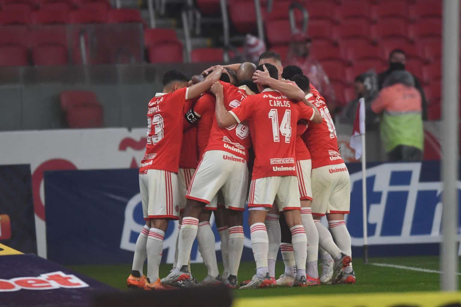 Internacional x Coritiba como aconteceu – resultado, destaques e reação