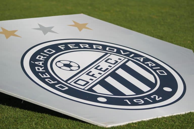 André Lima e Silvinho deixam o elenco do Operário-PR