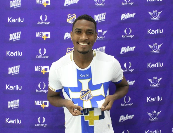 &Aacute;gua Santa apresenta Tiago Santana para a Copa Paulista 2022