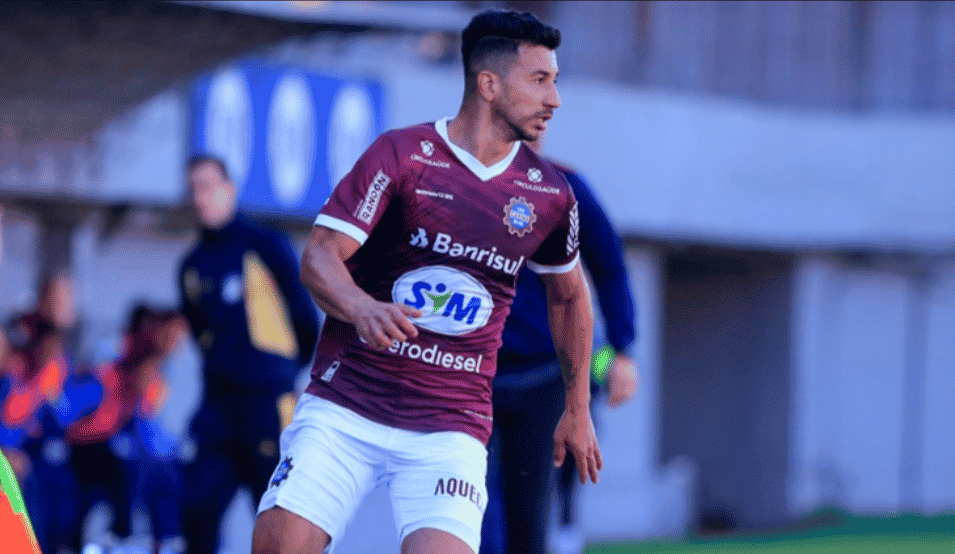 Renan Oliveira valoriza momento do Caxias e projeta returno