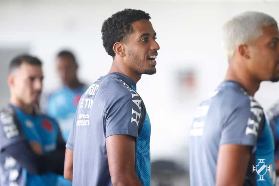 Zagueiro &eacute; liberado de puni&ccedil;&atilde;o e pode voltar a jogar pelo Vasco