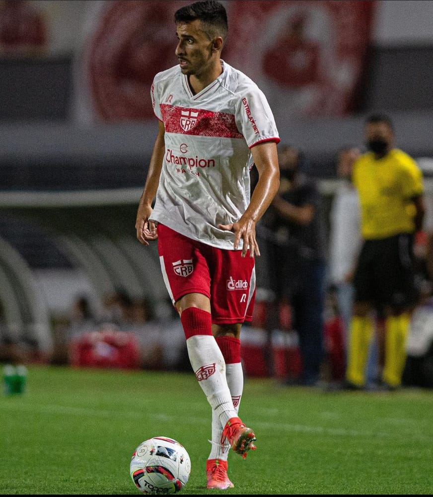 Maycon Douglas se machuca de novo