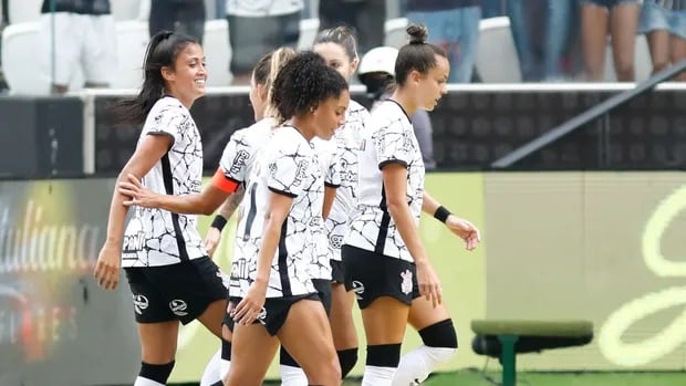 Corinthians encerra prepara&ccedil;&atilde;o para duelo com Flamengo