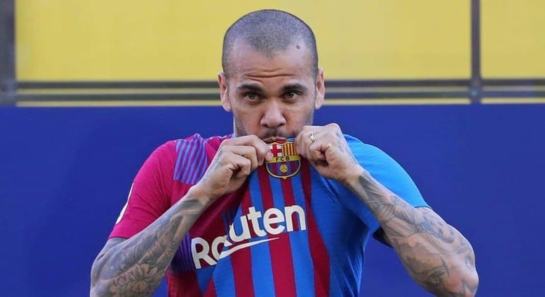 Daniel Alves no Athletico-PR?