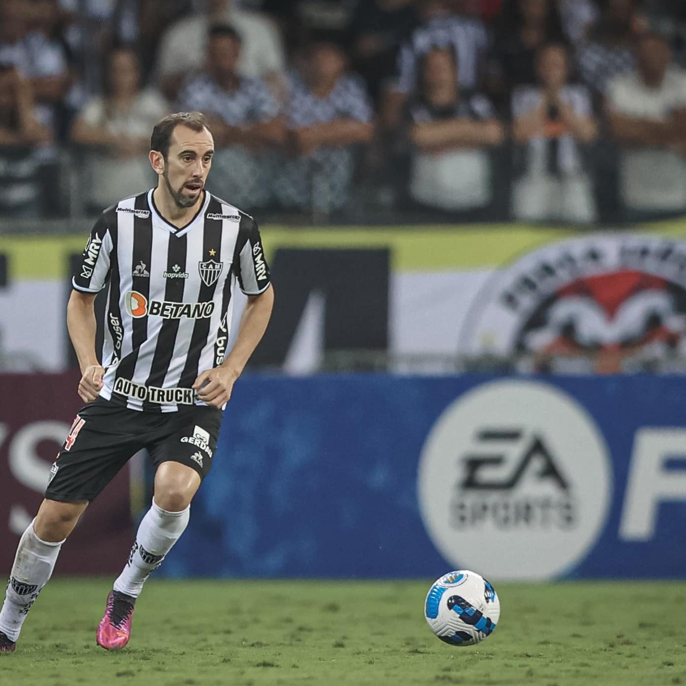 God&iacute;n acerta sua ida &agrave; time argentino