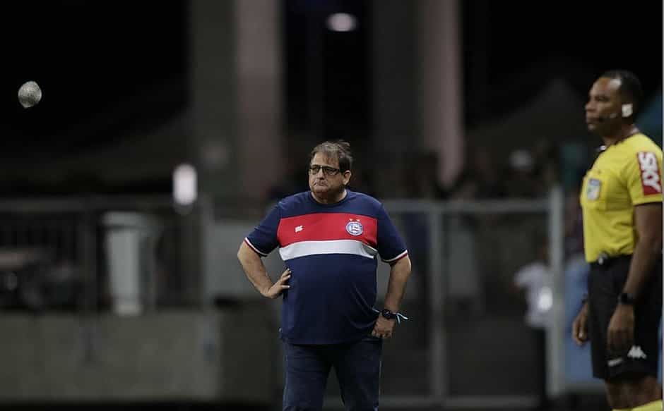 Guto Ferreira analisa derrota do Bahia em casa contra a Chapecoense