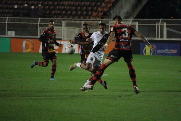 O que disse H&eacute;lio ap&oacute;s vit&oacute;ria da Ponte Preta