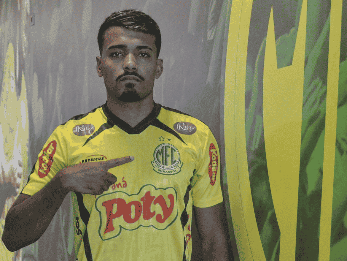 Mirassol fecha com atacante Vinicius Mingotti
