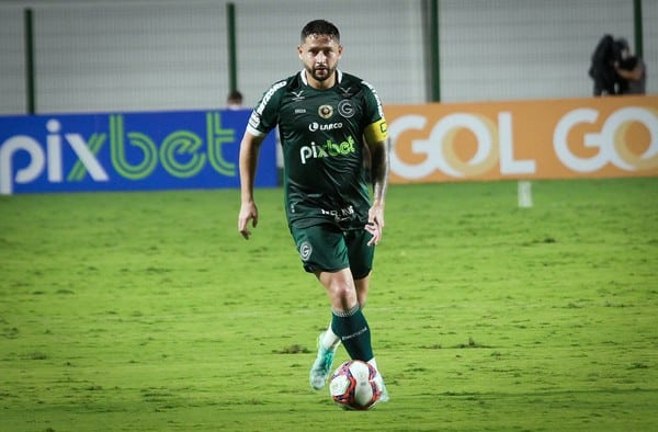 Ponte entra na disputa com CSA e Crici&uacute;ma por meia