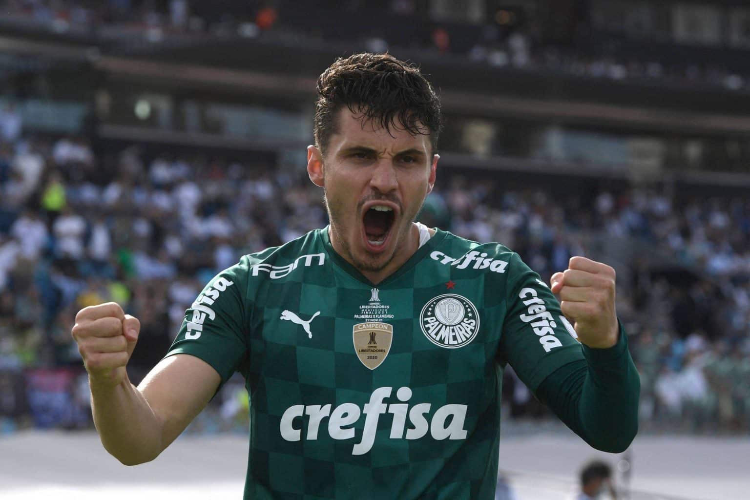Raphael Veiga, do Palmeiras, fala sobre rivais