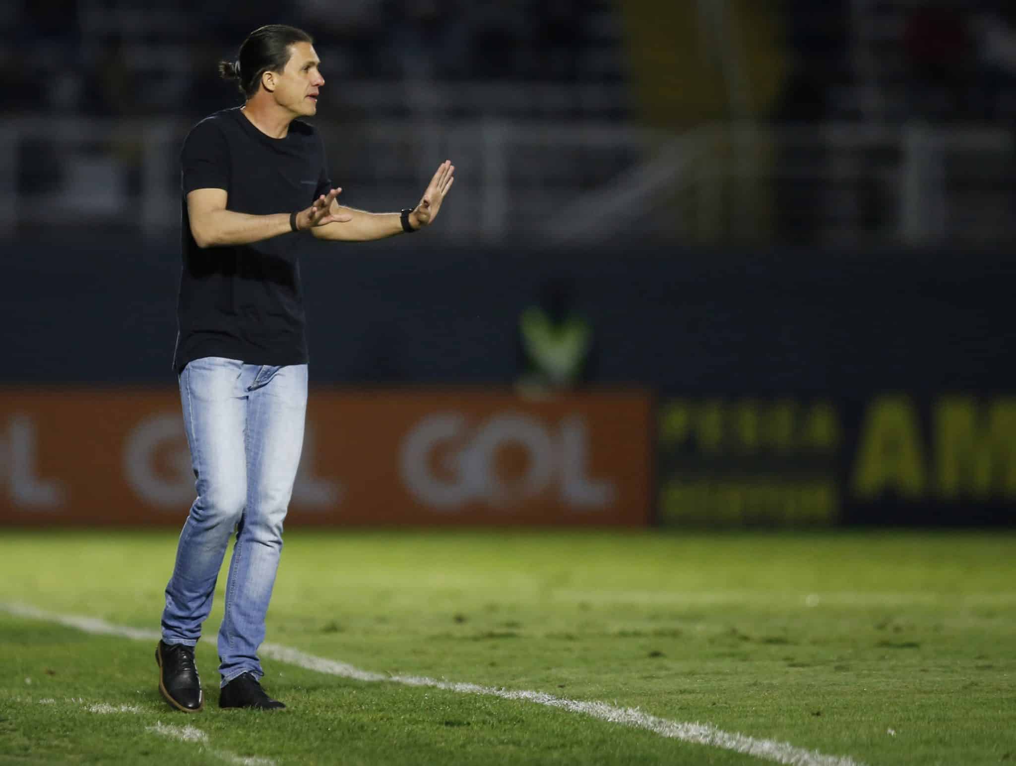 Barbieri elogia RB Bragantino pela vitória em cima do América-MG