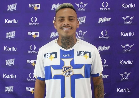&Aacute;gua Santa conclui a transfer&ecirc;ncia pelo atacante Fernandinho