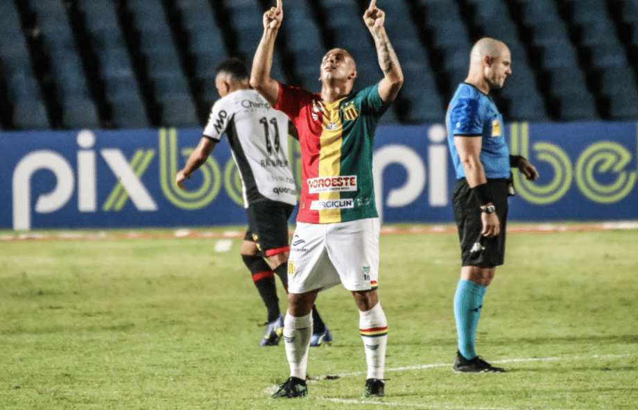 Rafael Costa valoriza gol marcado pelo Sampaio e vê ‘grupo forte’