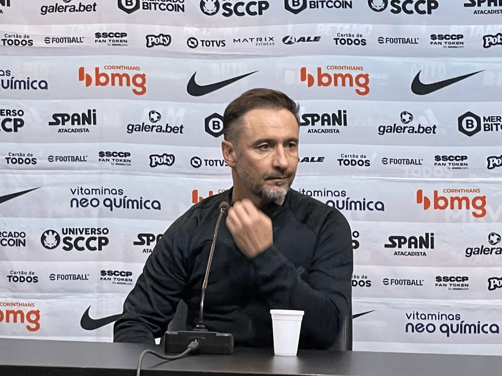 Vítor Pereira avalia 1º turno do Corinthians