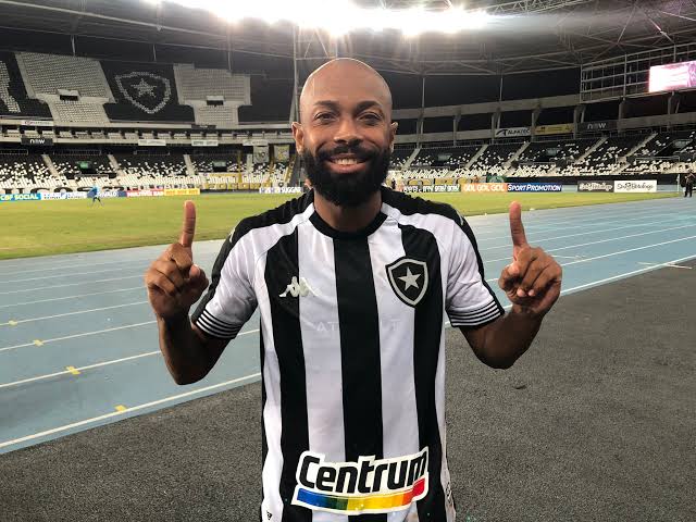 Eu vi o Chay! Destaque da S&eacute;rie B em 2021, meia-atacante &eacute; o novo refor&ccedil;o do Bahia